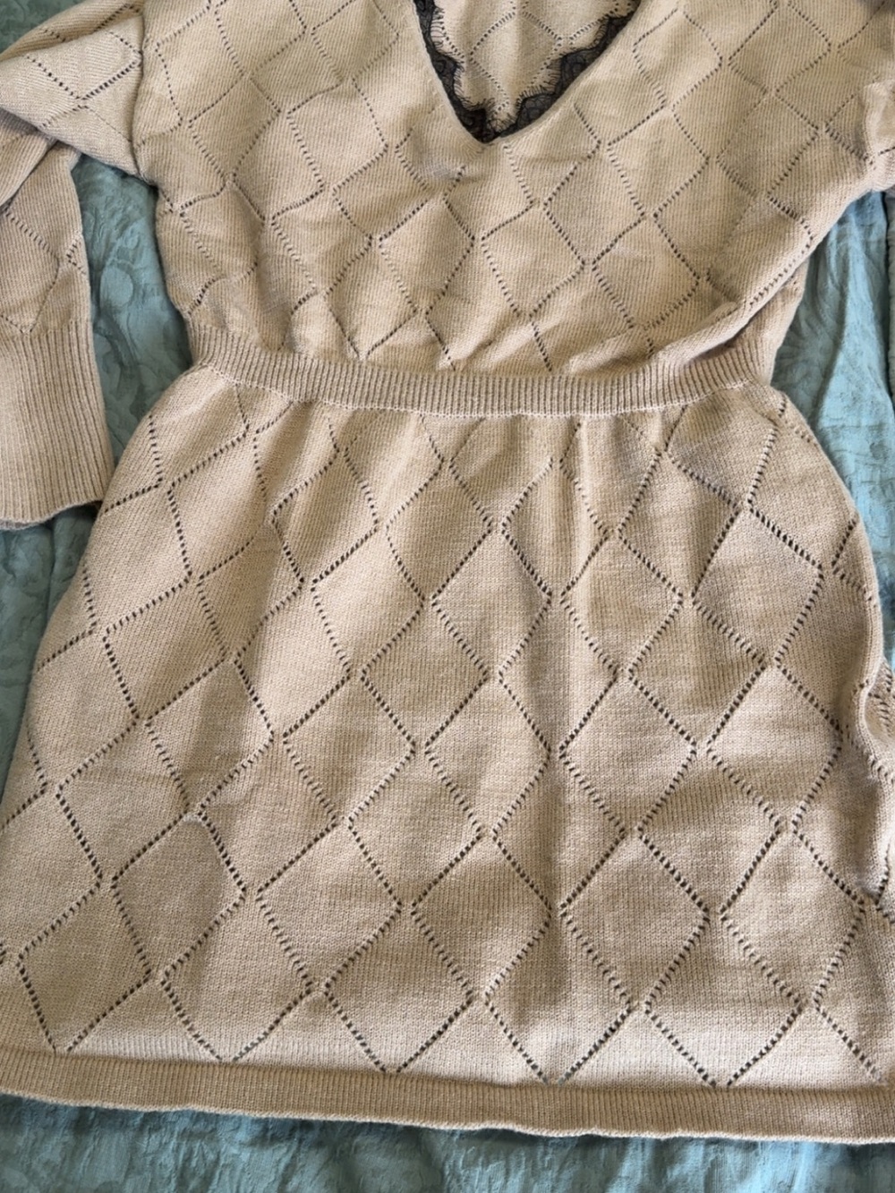 Cupshe Cream Diamond-Knit V-Neck Sweater Dress
